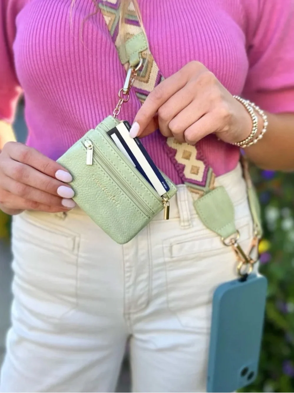 Save the Girls Clip & Go Strap w/ Zippered Pouch NWT Sage green - Picture 9 of 11